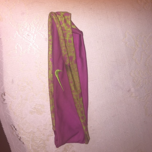 Nike headband