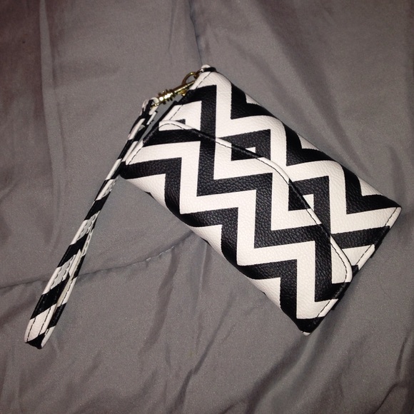 Black Chevron iPhone 5, 5s, 5c Cell Phone Wallet