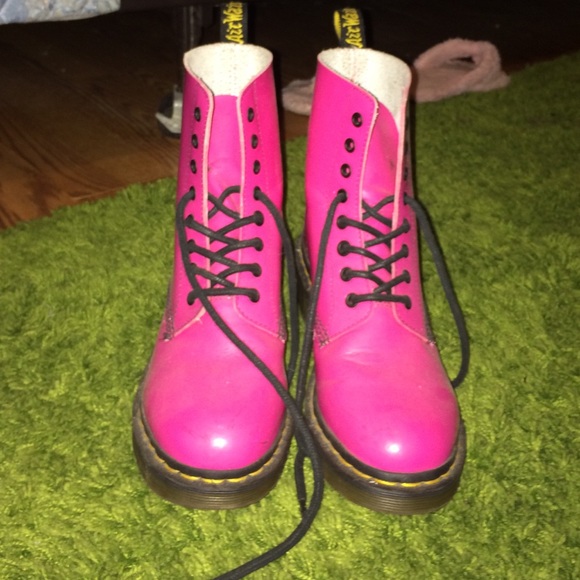 Great condition- Air Wear Dr. Martens.