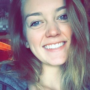 Meet your Posher, Abby