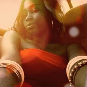 Meet your Posher, Desiree