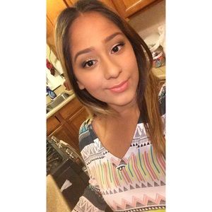 Meet your Posher, Alexandra