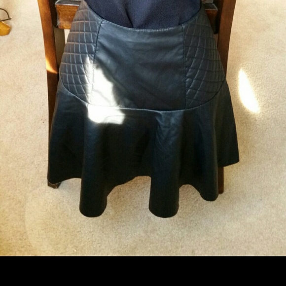 Mini-skirt Black - Picture 3 of 4