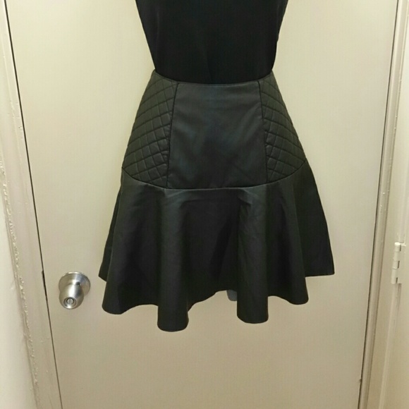Mini-skirt Black - Picture 4 of 4