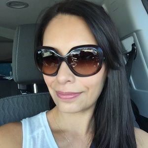 Meet your Posher, Brandy