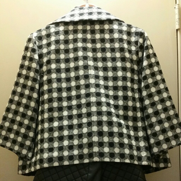 Black & White Button Up Jacket - Picture 4 of 4