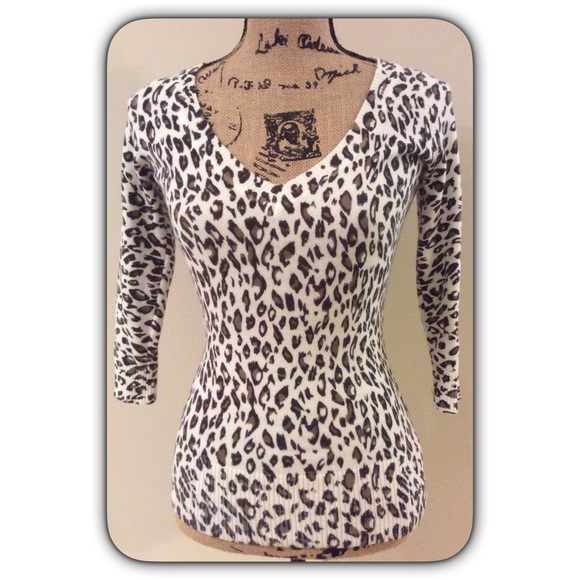 Animal Print Top❌❌❌ - Picture 2 of 4