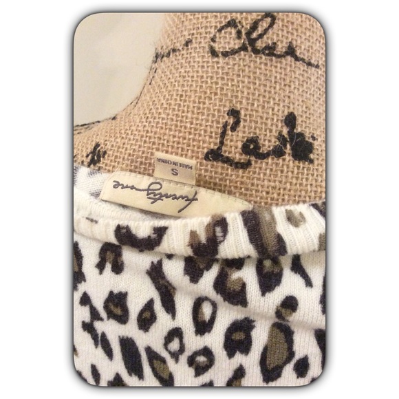 Animal Print Top❌❌❌ - Picture 4 of 4