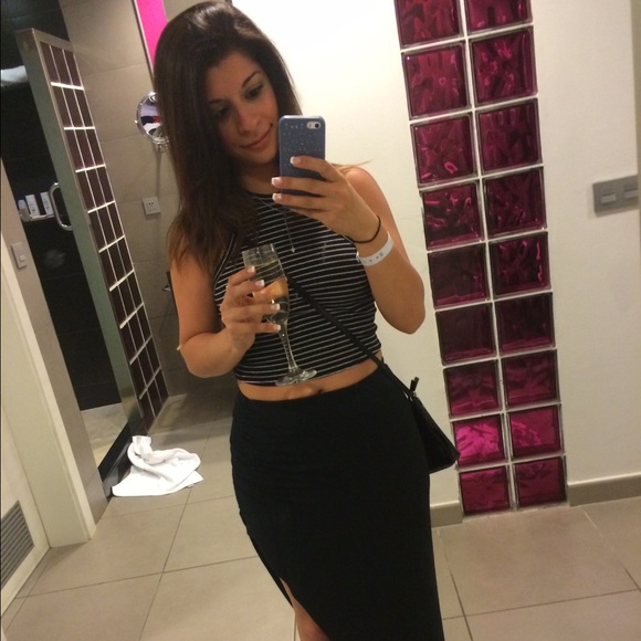 Meet Your Posher; - Picture 2 of 4