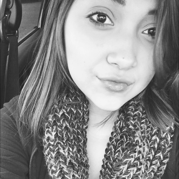 Meet your Posher, Naidin