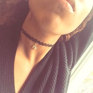 Hand made chockers