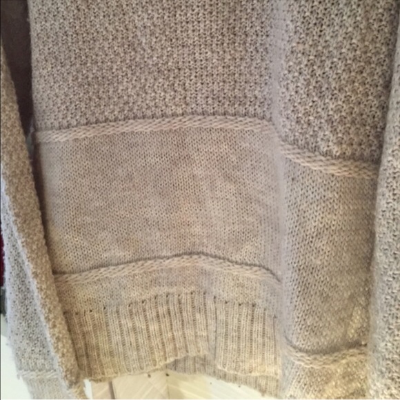 Mossimo Sweater - Picture 3 of 3