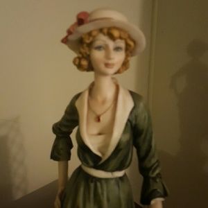 Meet your Posher, Dina