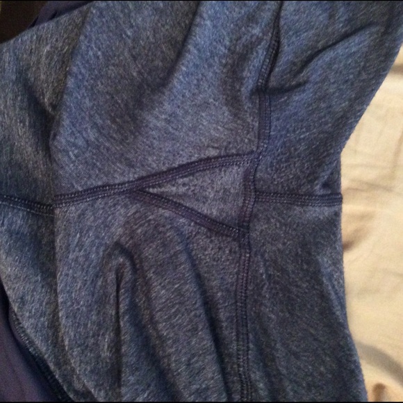 ❌SOLD❌ LULULEMON Embrace Crops 6 - Picture 4 of 4