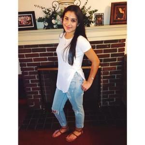 Meet your Posher, Crystal