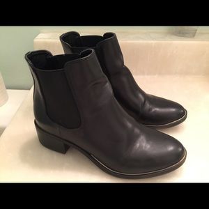 Chelsea boots