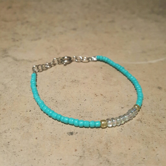 Turquoise and Gold Beaded Bracelet