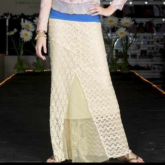 Aratta Dresses & Skirts - Aratta Silent Journey Ivory Lace Skirt