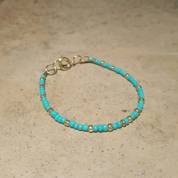 Turquoise and Gold Beaded Bracelet