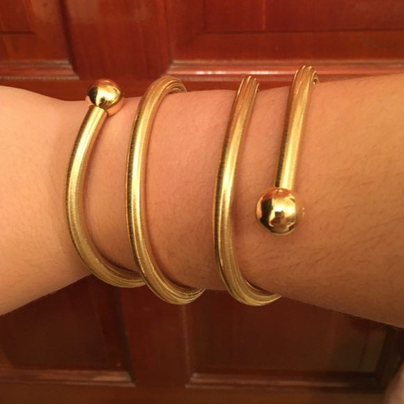 A cute bracelet that is bendable!