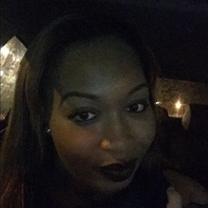 Meet your Posher, Brittney