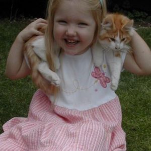 Meet your Posher, Elizabeth