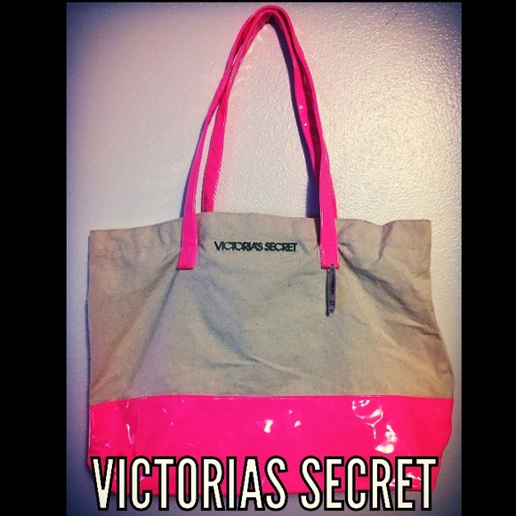 Brand new VS bag ✨ - Picture 1 of 3