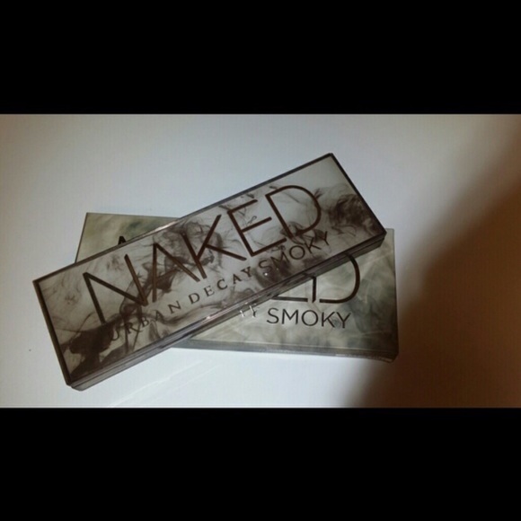 URBAN DECAY SMOKY
