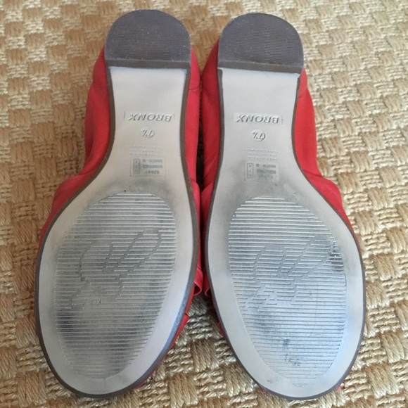 Bronx red flats - Picture 3 of 4