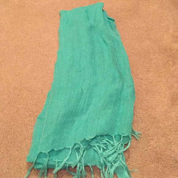 Scarf Jade color wrap🎉excellent condition