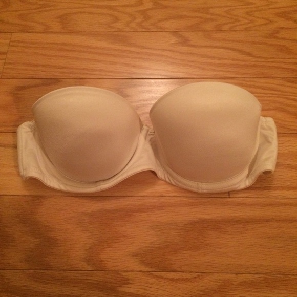 Victoria's Secret Ivory Strapless Push Up Bra 34A