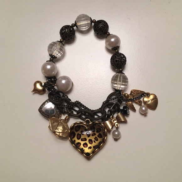 🐯💛 Betsey Johnson Leopard Heart Bracelet 💛🐯 - Picture 1 of 4