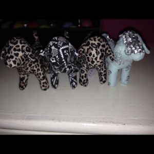 Vs pink mini doggies