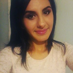 Meet your Posher, Alejandra