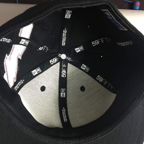 Supreme x New Era ! Size 7 1/4 ! Super Rare ! main image 4