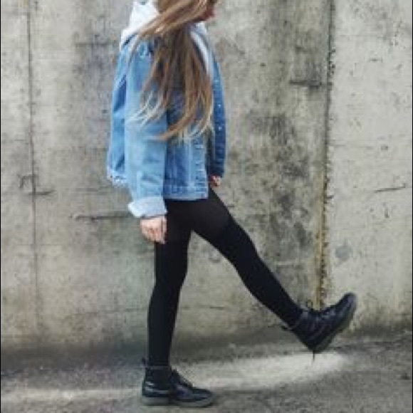 Brandy Melville Jackets & Blazers - Brandy Melville rare denim jacket hoodie