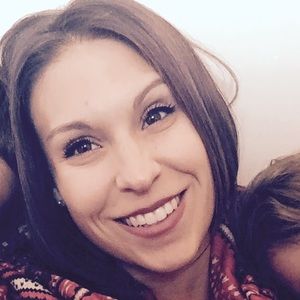 Meet your Posher, Candice