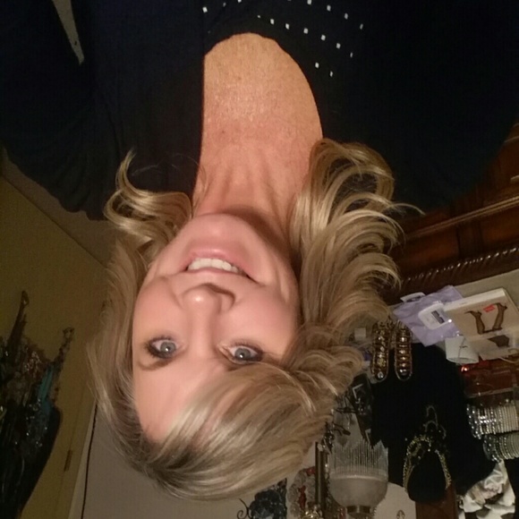 Meet your Posher, Rosalie - Picture 1 of 1
