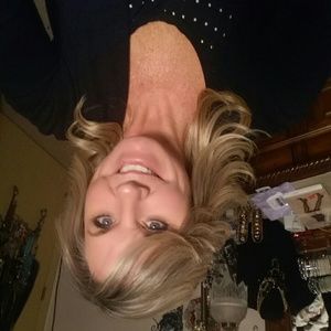 Meet your Posher, Rosalie