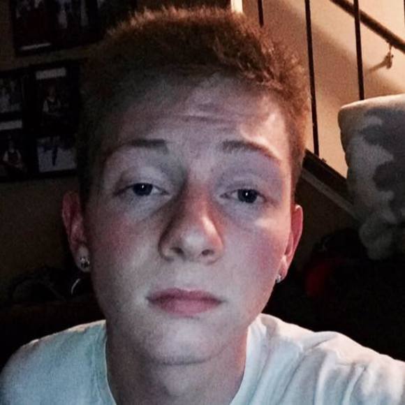 Meet your Posher, Travis - Picture 1 of 1