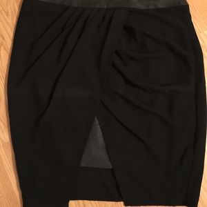 Short pencil skirt