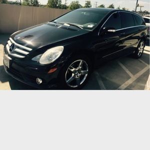 Meet your Posher, Kenyada