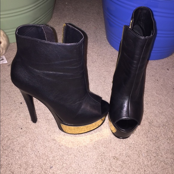 Steve Madden sloann platform