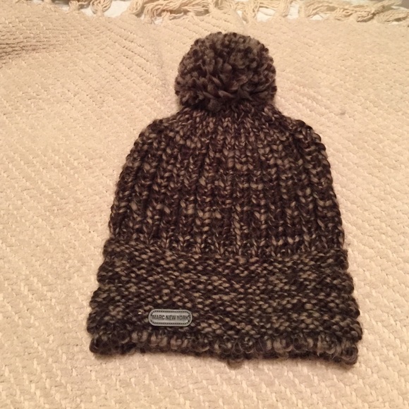 Sale!! Soft crochet beanie by Andrew Marc - Picture 3 of 4