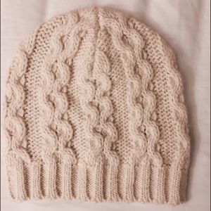 SOLD‼️ Club Monaco Knit Hat