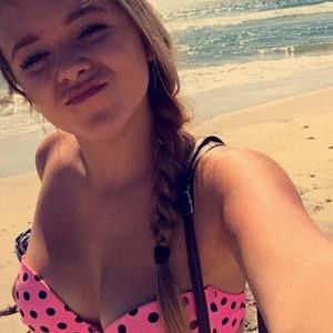 Meet your Posher, Corrine