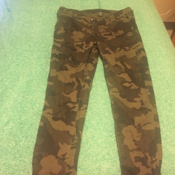 Rue 21 army jeans - Picture 1 of 1