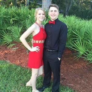 Meet your Posher, Danielle