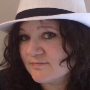 Meet your Posher, Toni