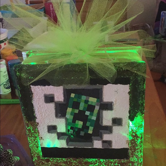 Sprays, real pine sprays and night light blocks